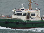 SX01117 Pilot boat closeup of bridge.jpg